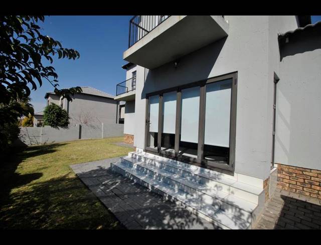 3 BEDROOM HOUSE FOR SALE IN THATCHFIELD